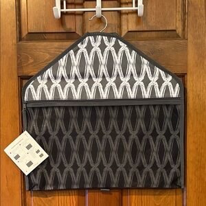 NWT thirty-one Hang-It-Up Pocket